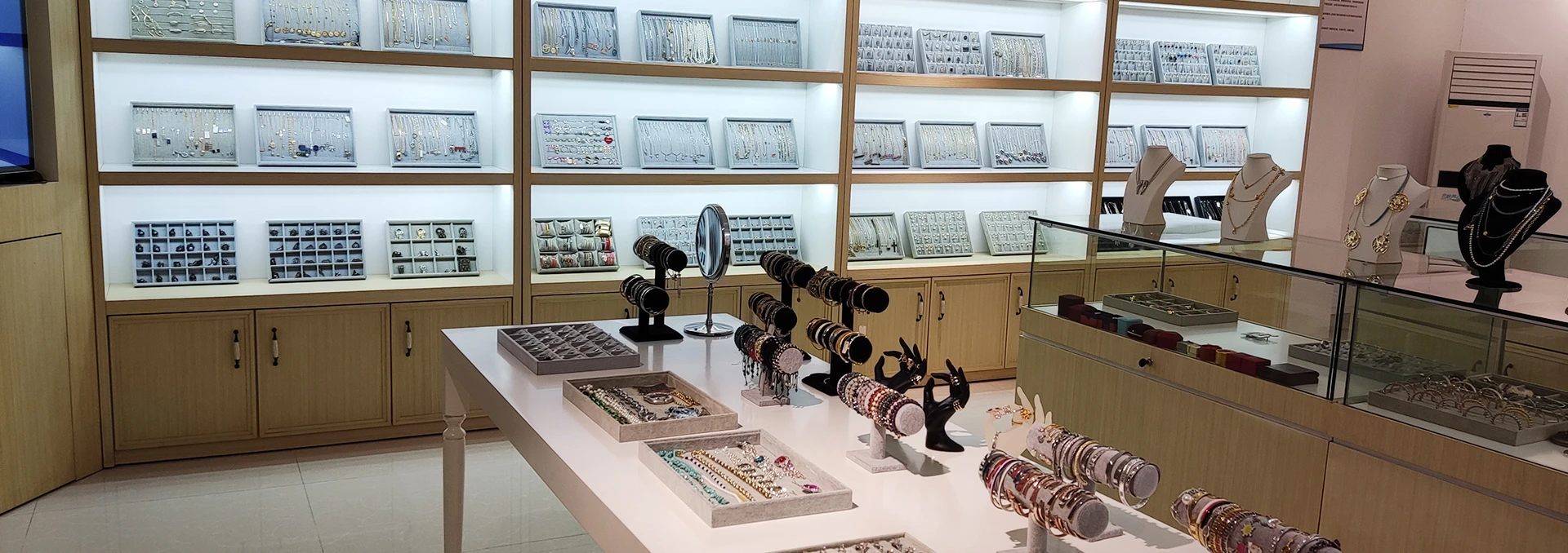 Guangzhou Changxing Schmuck- und Kunsthandwerksfabrik