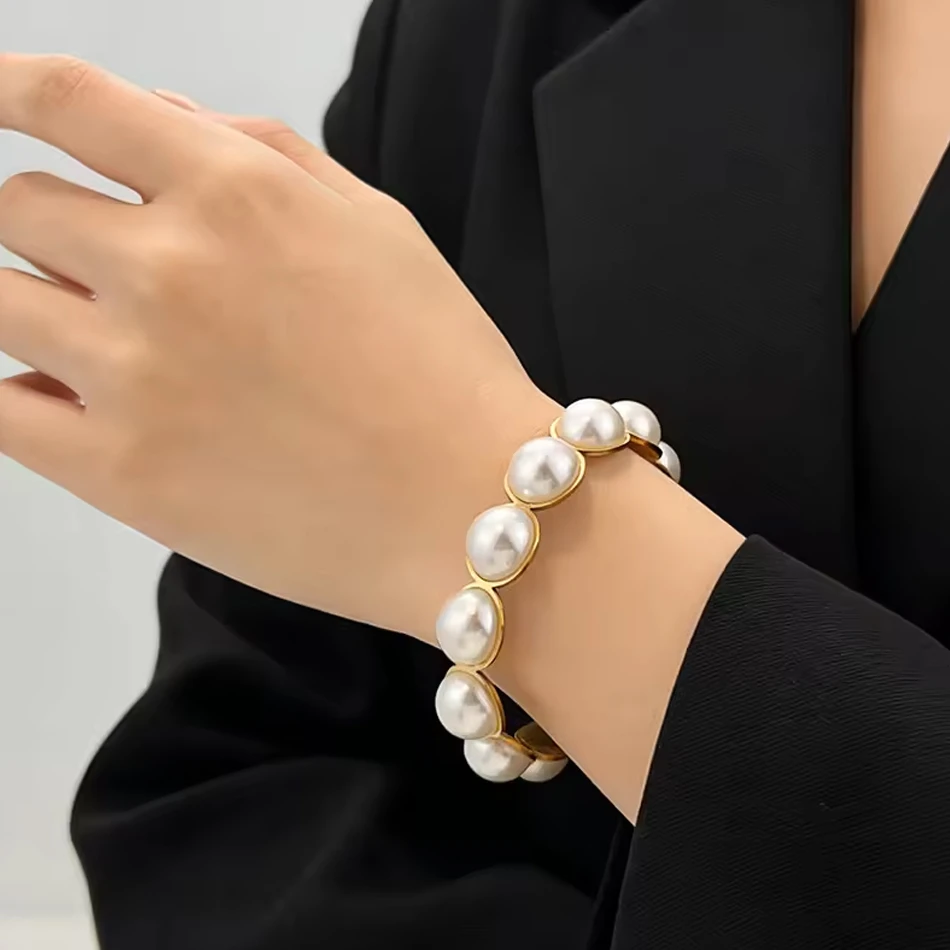 Modisches Edelstahlarmband aus Titanstahl und Perle, elegantes und lichtechtes High-End-Armband