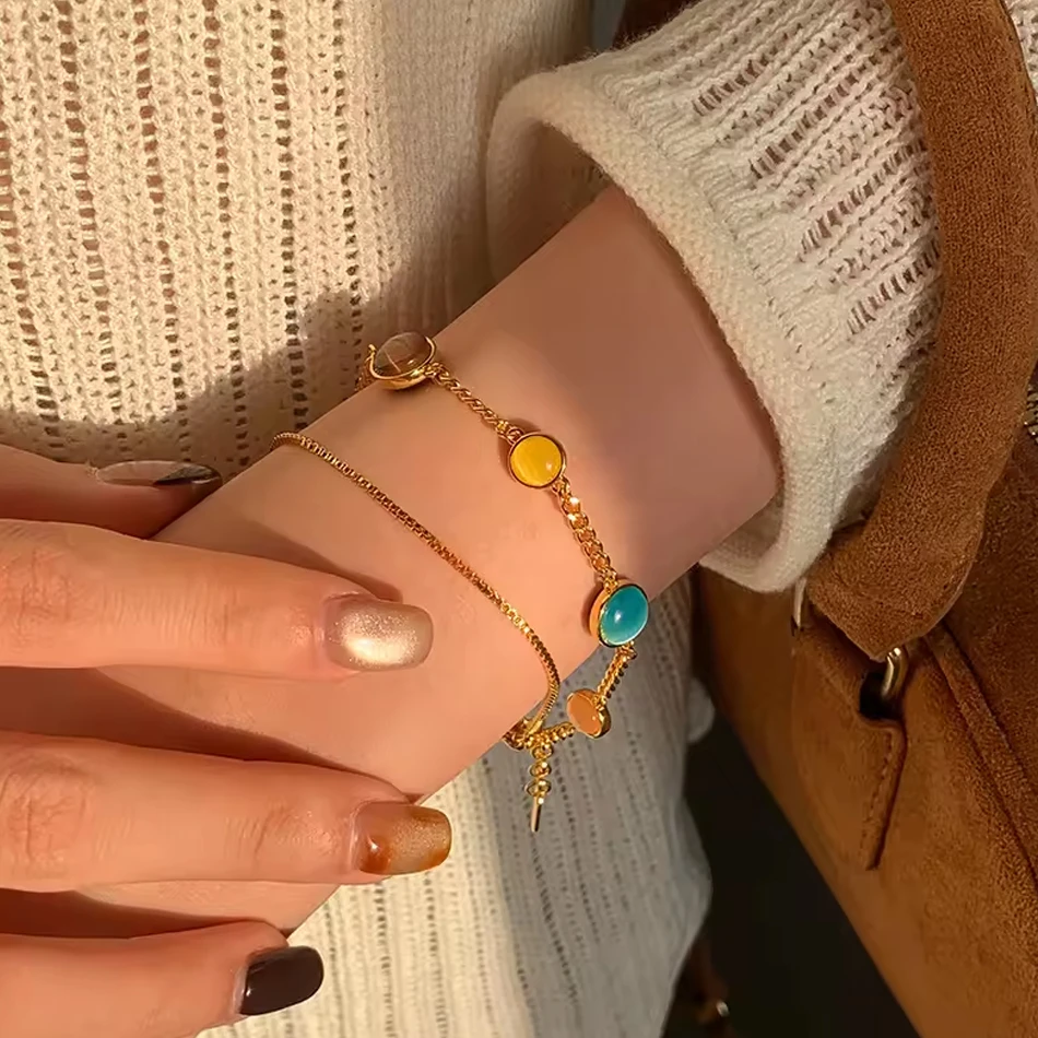 OEM-kundenspezifischer Schmuck aus Messing mit 18-Karat-Goldfarbe, galvanisiertem Katzenaugen-Stein,
