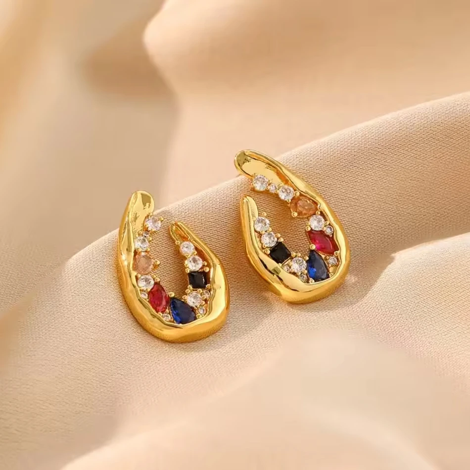 OEM-kundenspezifischer Schmuck, modische Damenohrringe, Messing 18&nbsp;Karat Gold, Geometrieform, luxuri