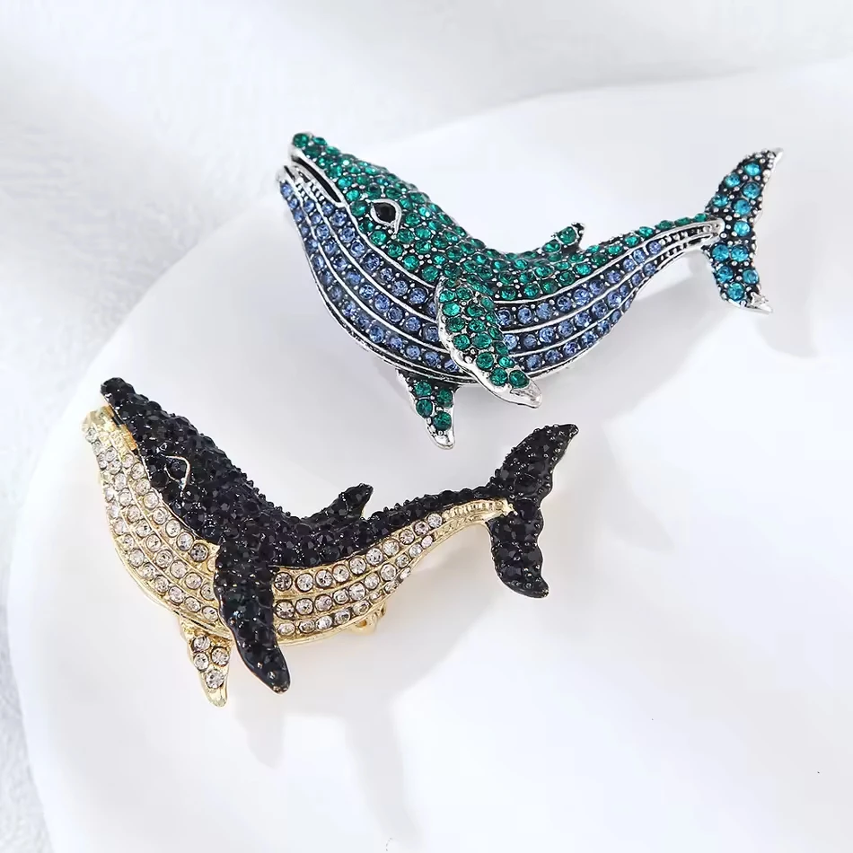 OEM-Schmuck, hochwertige Legierung, Schmetterlingsform, Diamant-Modebrosche f&uuml;r Herren und Damen als