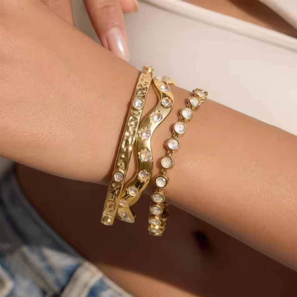 OEM Custom Jewelry 18K PVD-vergoldeter Edelstahl-Zirkon-Armreif, wasserdicht, anlaufgesch&uuml;tzt Hypoal