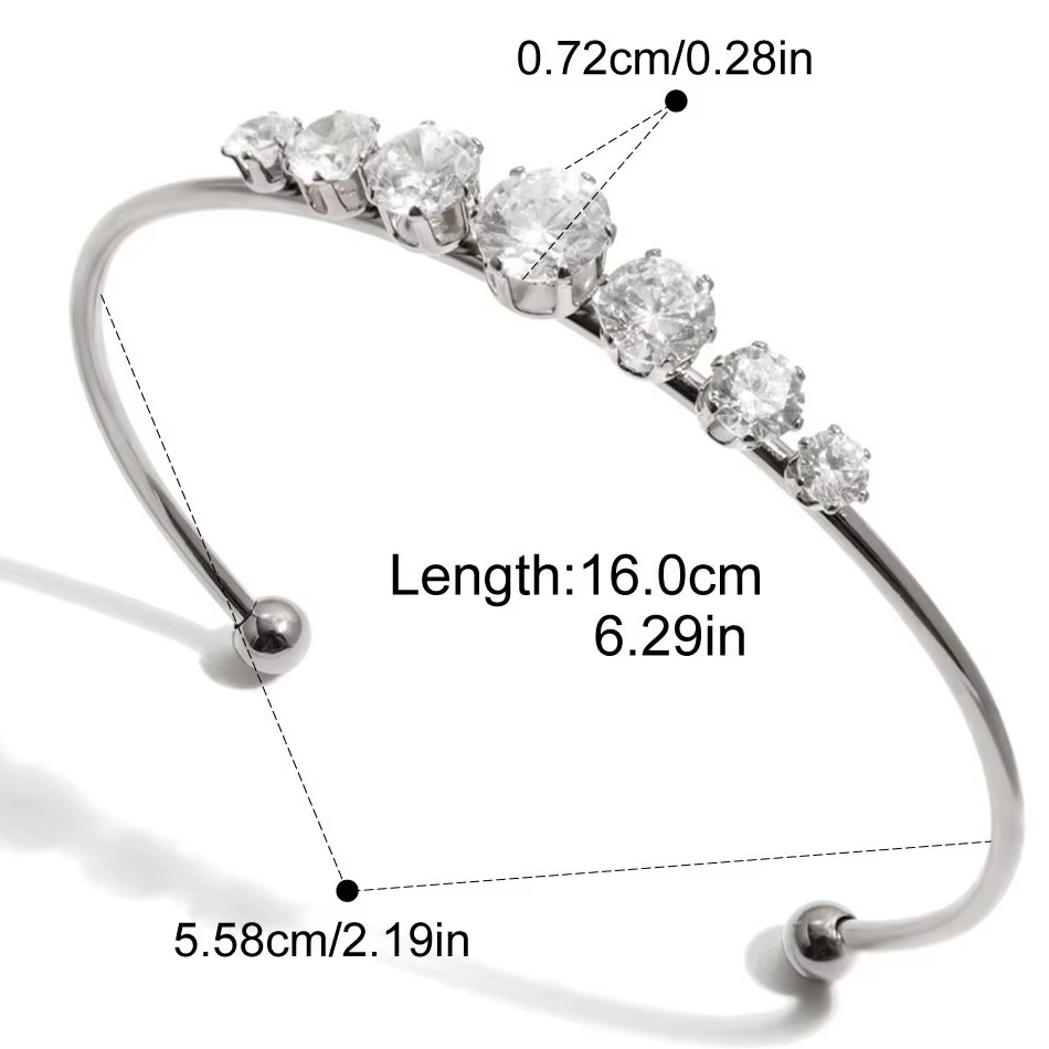 OEM-kundenspezifischer Schmuck-Mode-Edelstahl-Frauen-durchbrochener geometrischer herzförmiger Zirkonia-Armreif-Großhandelsschmucklieferant
